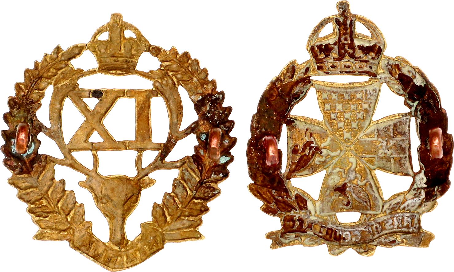 241 - Great Britain Lot of 2 Cap Badges 20 - th Century