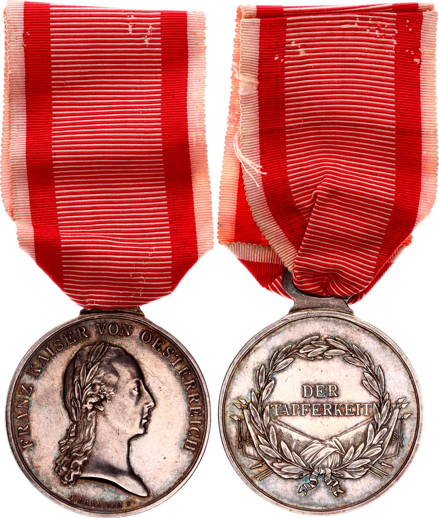 Autriche - Tapferkeitsmedaille 1 Klass «FORTITVDINI» - Médaille, Récompense,  Médaille d'argent de la bravoure austro-hongroise, 1re classe - 1917 -  Catawiki